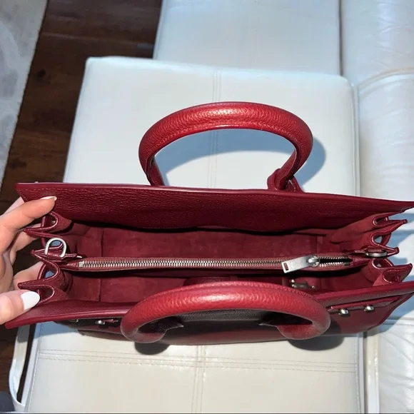 💯 Authentic SAINT LAURENT SAC DE JOUR YSL Souple burgundy leather satchel - Picture 3 of 8